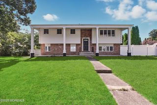 5 Colorado Drive, Jackson, NJ 08527