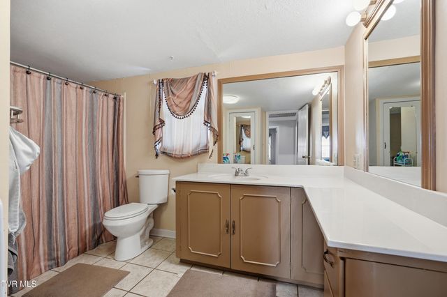 221 Charleston Street, Weber City, VA 24290