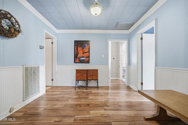 221 Charleston Street, Weber City, VA 24290