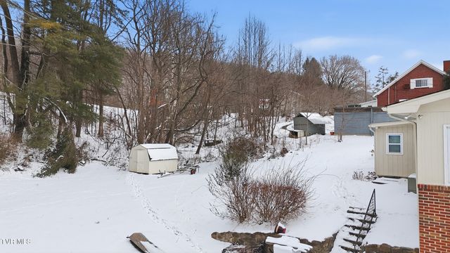 221 Charleston Street, Weber City, VA 24290