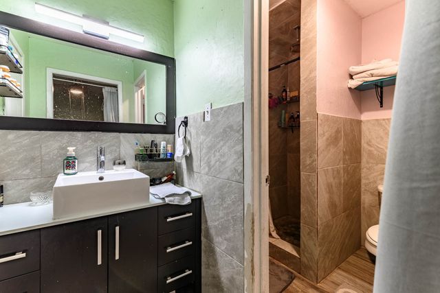 2108 Warwick Drive, Arlington, TX 76015