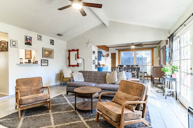 2108 Warwick Drive, Arlington, TX 76015