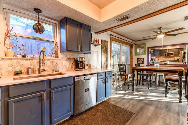 2108 Warwick Drive, Arlington, TX 76015