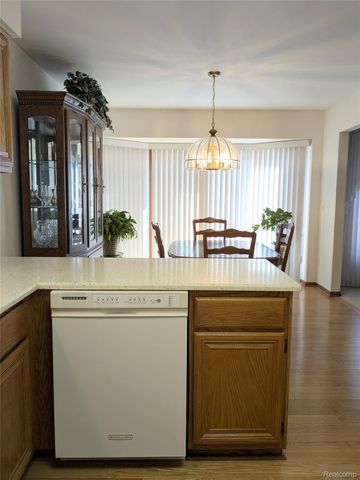 17845 Pointe Circle, Clinton Charter Township, MI 48038