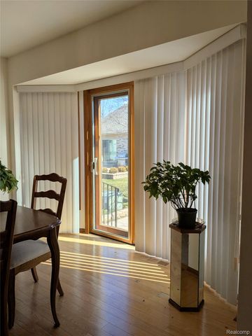 17845 Pointe Circle, Clinton Charter Township, MI 48038