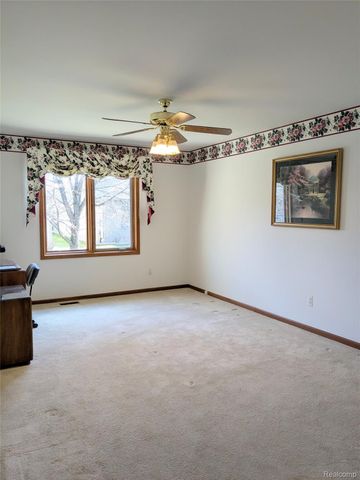 17845 Pointe Circle, Clinton Charter Township, MI 48038