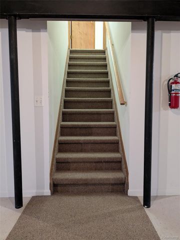 17845 Pointe Circle, Clinton Charter Township, MI 48038