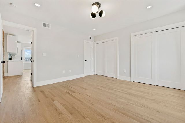 127 Saratoga 3, Boston, MA 02128