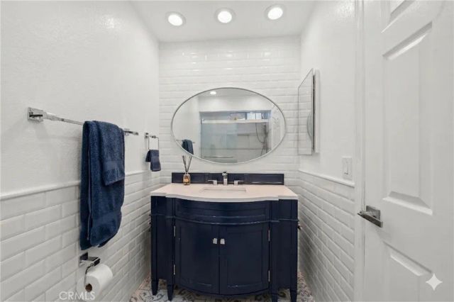 1100 Euclid Avenue 210, Long Beach, CA 90804