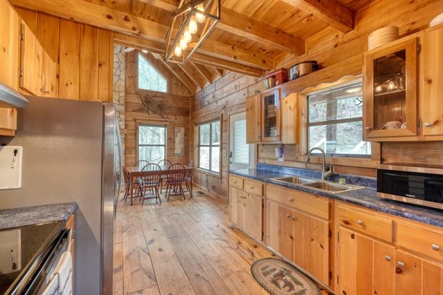 340 Mountain Top Drive, Murphy, NC 28906