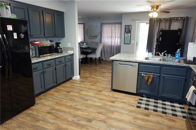 8015 COUNTERPOINT Lane, Las Vegas, NV 89123