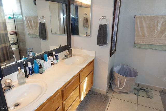 8015 COUNTERPOINT Lane, Las Vegas, NV 89123