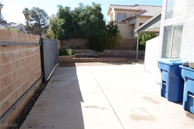 8015 COUNTERPOINT Lane, Las Vegas, NV 89123