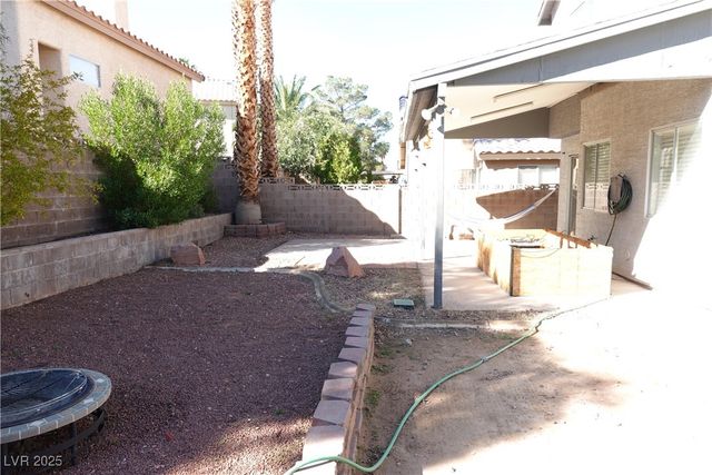 8015 COUNTERPOINT Lane, Las Vegas, NV 89123