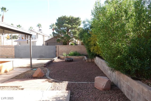 8015 COUNTERPOINT Lane, Las Vegas, NV 89123