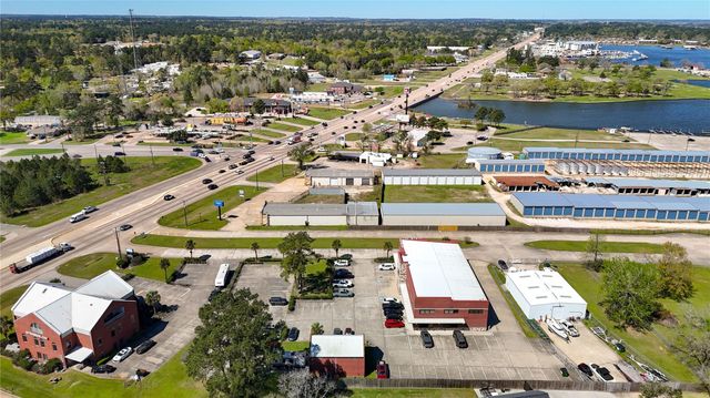 90 Beach Walk Boulevard, Conroe, TX 77304