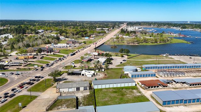 90 Beach Walk Boulevard, Conroe, TX 77304