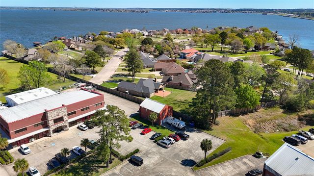 90 Beach Walk Boulevard, Conroe, TX 77304