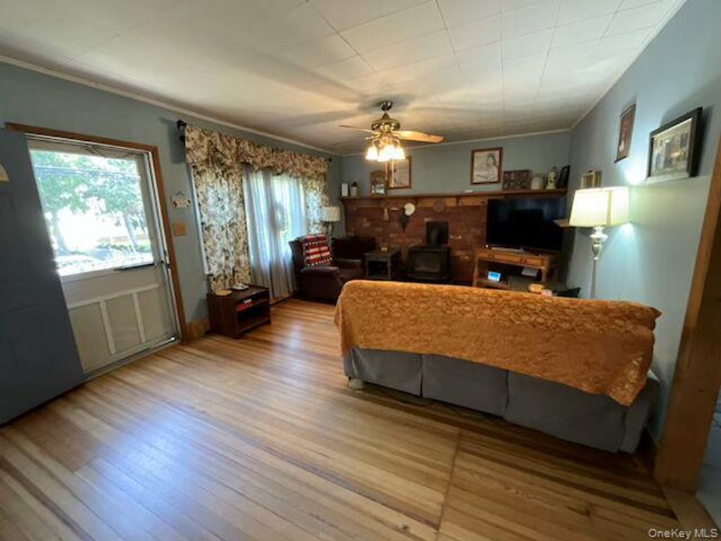 207 Mount Vernon Avenue, Medford, NY 11763 — photo 3