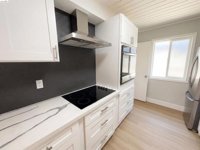 2361 Oakmont Dr, San Bruno, CA 94066