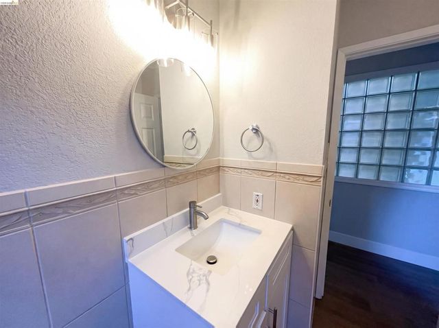 2361 Oakmont Dr, San Bruno, CA 94066