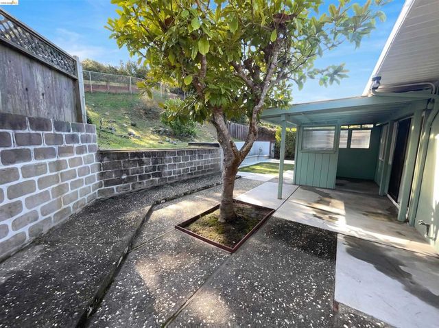 2361 Oakmont Dr, San Bruno, CA 94066