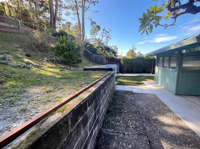 2361 Oakmont Dr, San Bruno, CA 94066