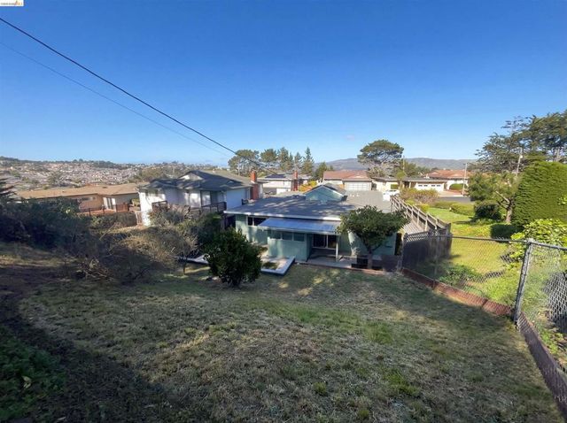 2361 Oakmont Dr, San Bruno, CA 94066