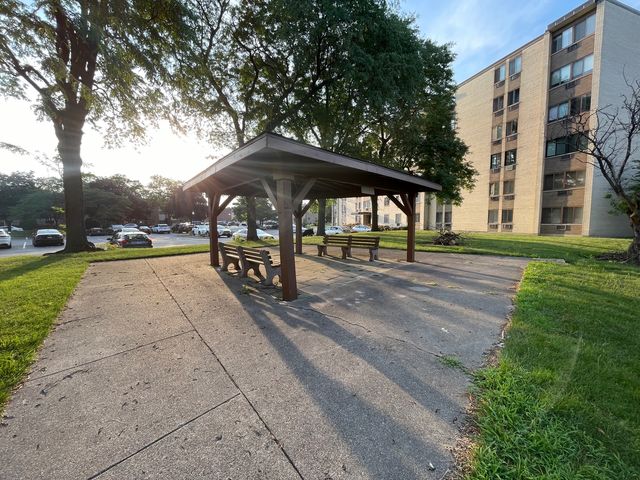 9725 S Karlov Avenue 208, Oak Lawn, IL 60453
