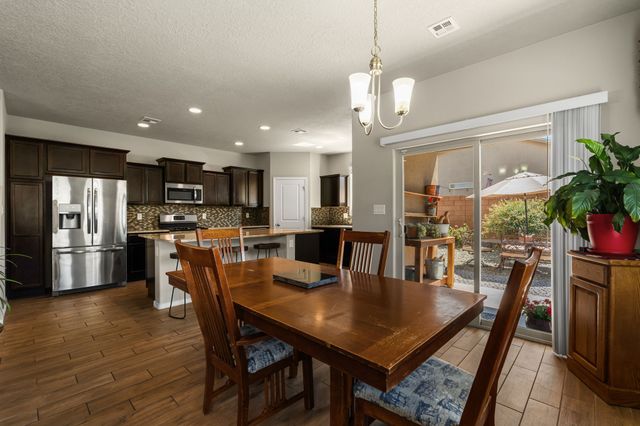 5208 Via Nube, Santa Fe, NM 87507