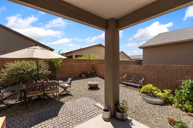 5208 Via Nube, Santa Fe, NM 87507