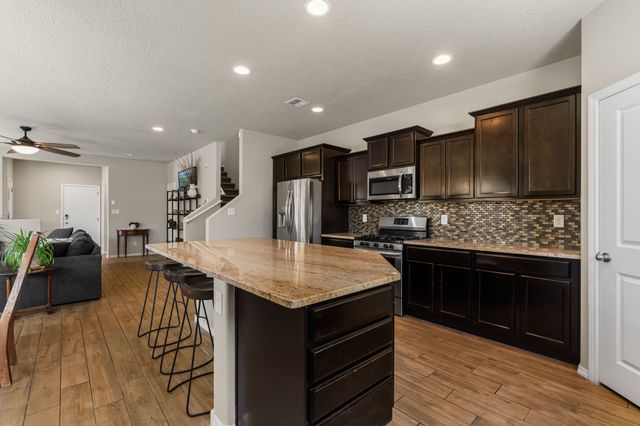 5208 Via Nube, Santa Fe, NM 87507