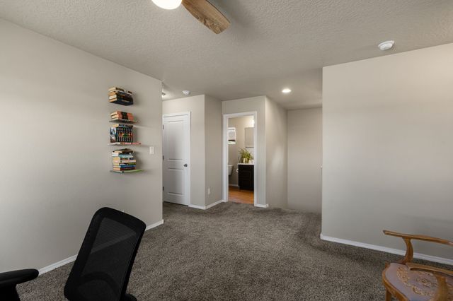 5208 Via Nube, Santa Fe, NM 87507