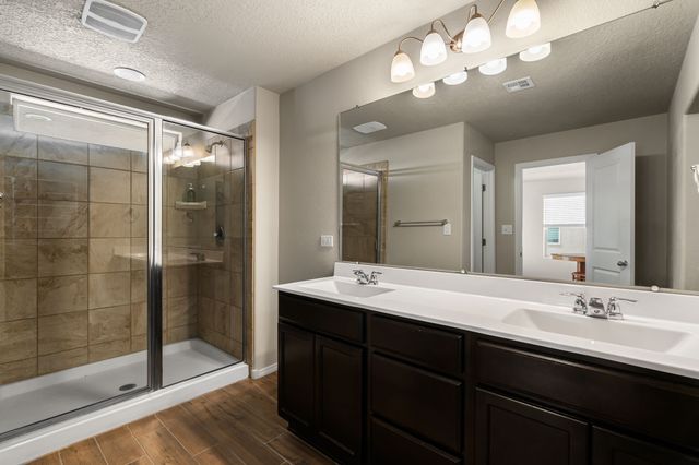 5208 Via Nube, Santa Fe, NM 87507