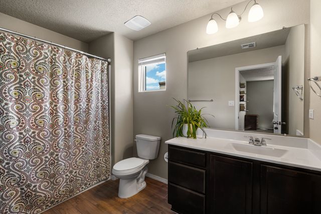 5208 Via Nube, Santa Fe, NM 87507