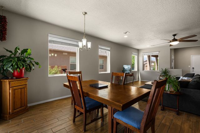 5208 Via Nube, Santa Fe, NM 87507