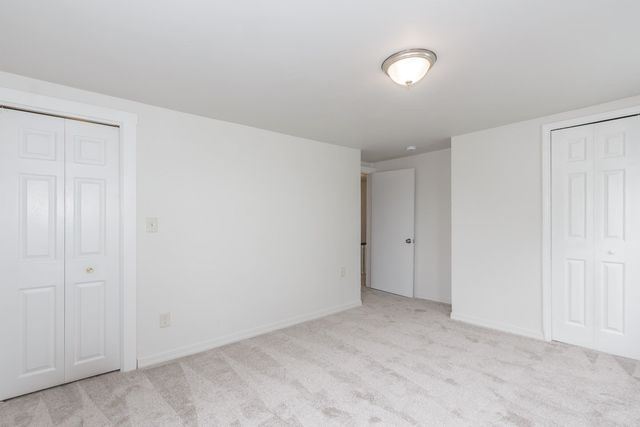 10 Elm Ct, Andover, MA 01810