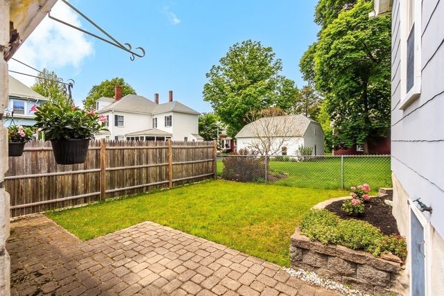 10 Elm Ct, Andover, MA 01810