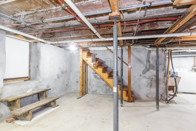 10 Elm Ct, Andover, MA 01810