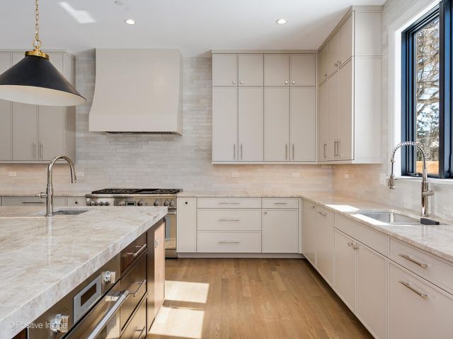 414 Laurel Avenue, Wilmette, IL 60091