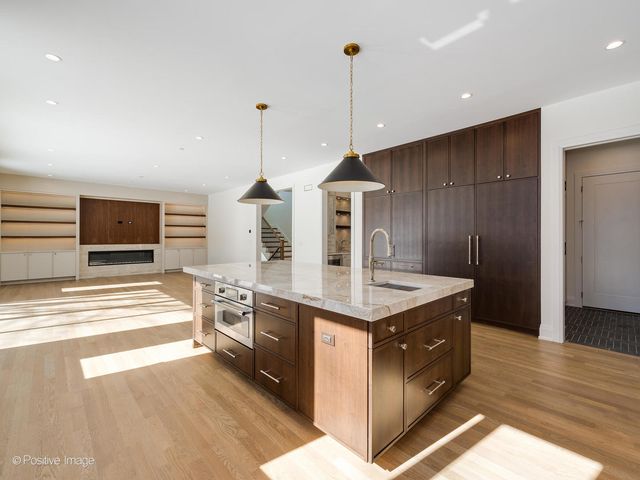 414 Laurel Avenue, Wilmette, IL 60091