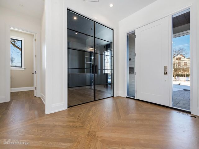 414 Laurel Avenue, Wilmette, IL 60091