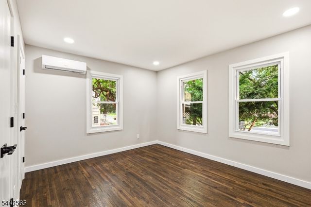 808 Tompkins Ave, South Plainfield Boro, NJ 07080