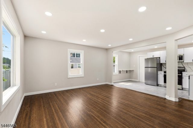 808 Tompkins Ave, South Plainfield Boro, NJ 07080