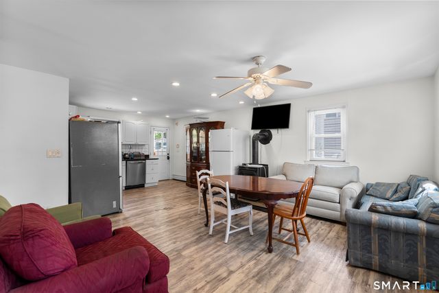 40 Hakim St Extension, Danbury, CT 06810