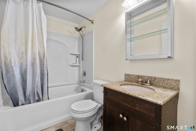 40 Hakim St Extension, Danbury, CT 06810