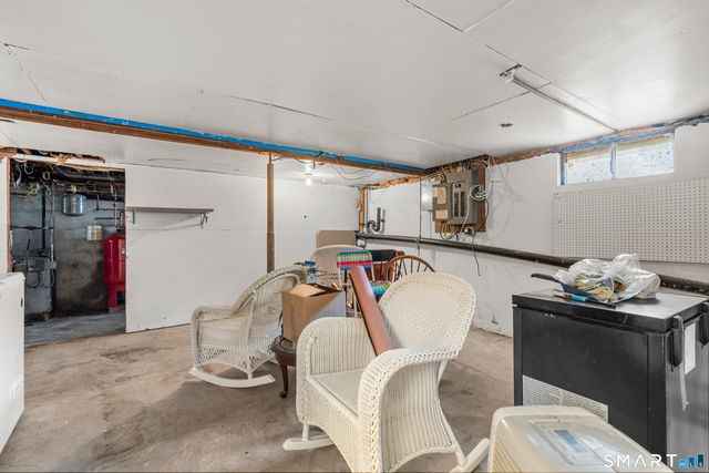 40 Hakim St Extension, Danbury, CT 06810