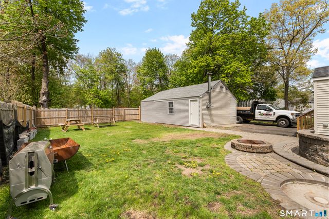 40 Hakim St Extension, Danbury, CT 06810