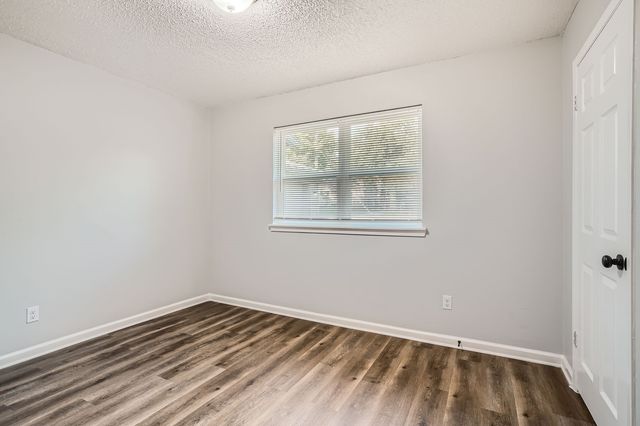 6246 Guilford Street, Forest Hill, TX 76119