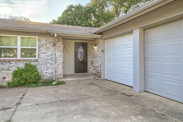 6246 Guilford Street, Forest Hill, TX 76119